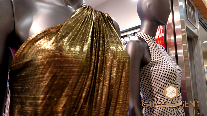 銀座の会員制高級クラブのホステスさんにオススメの高級ドレスショップ・サラ銀座東京【人気のダークゴールドのドレス】